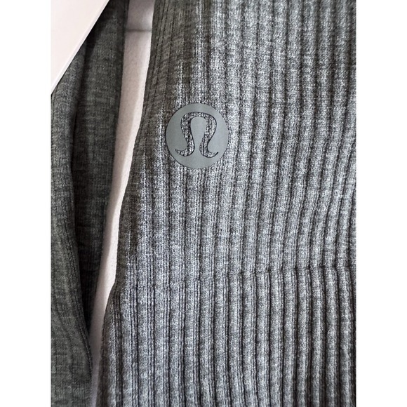 New Lululemon Ebb to Street Sz 12 Long Sleeve Shirt Smoked Spruce Green W/ Bra - Picture 8 of 9